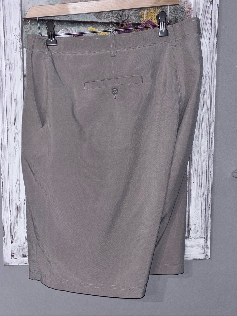 Ben Hogan Shorts Golf Performance MENS 46 LIGHTWEIGHT Khaki